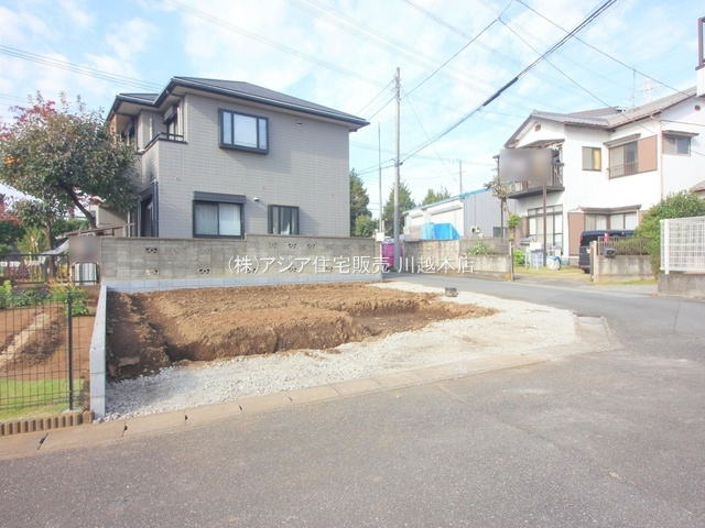 川越下小坂　新築戸建の前面道路含む現地写真