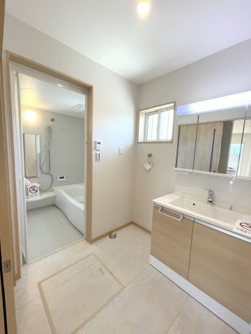 京都市伏見区羽束師古川町　未入居物件の洗面所