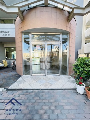 ロワールマンションアール板付弐番館のエントランス