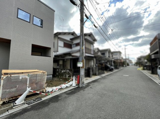 【前面道路含む現地写真】