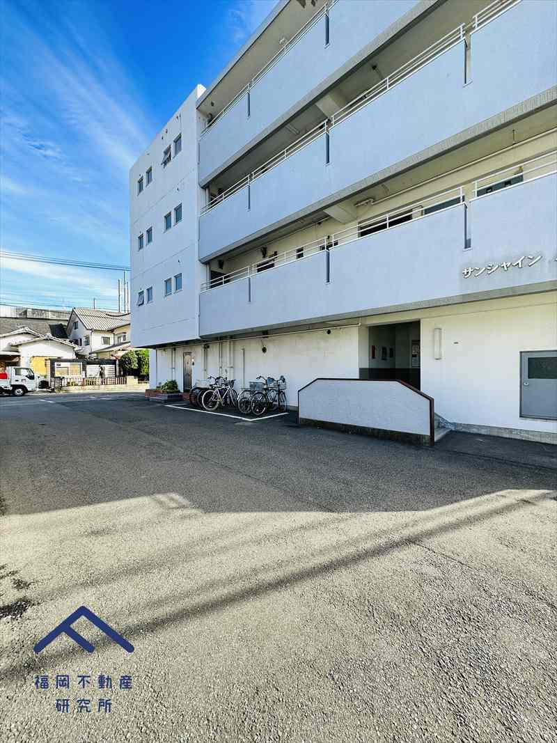 サンシャインハヤシビルの駐車場