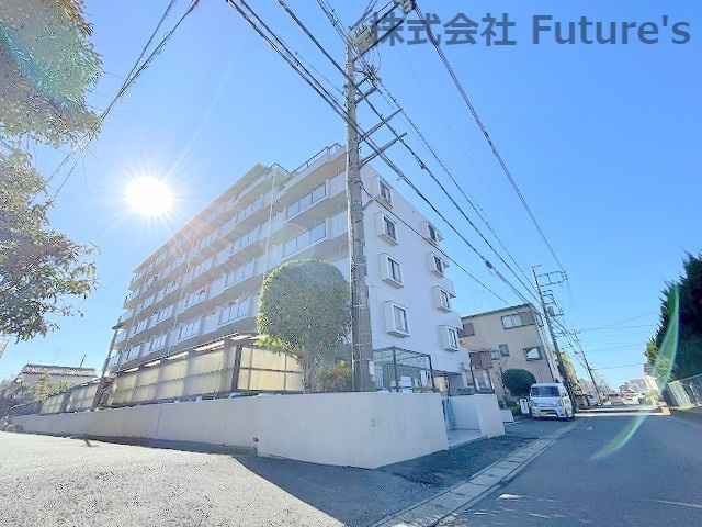 サンライフ吉川　の外観|武蔵野線「吉川」駅・徒歩18分！リノベーション済・中古マンション！