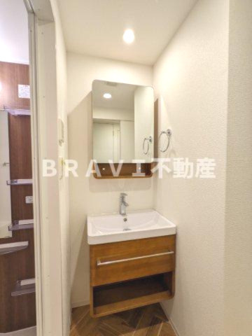 セレニテ堺筋本町リアン BRAVI不動産の独立洗面台|【セレニテ堺筋本町リアン】