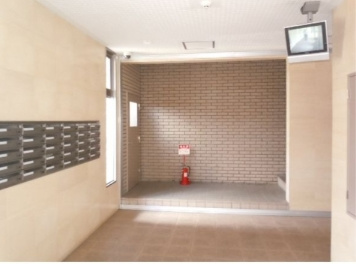 【エントランス】 | サンルージュ春日