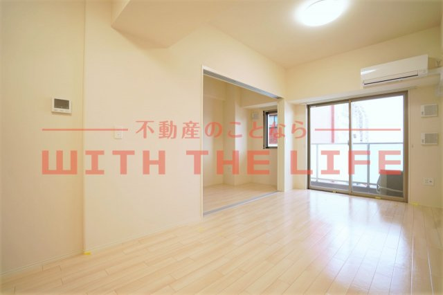 Tiara（ティアラ）本町【キャッシュバック対象物件】の居間・リビング|リビングです