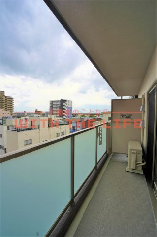 Tiara（ティアラ）本町【キャッシュバック対象物件】のバルコニー|バルコニーがあります