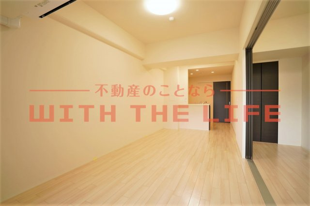 Tiara（ティアラ）本町【キャッシュバック対象物件】の内装|明るい色調の室内です