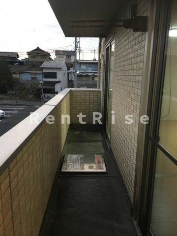 ロイヤルガーデン なでしこ館 Dの寝室