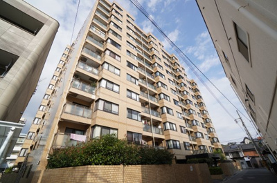 【外観】 | サンパレス草津（フルリノベ済） | 現地（2022年11月26日10：00頃）撮影