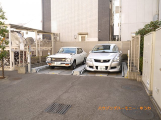 【駐車場】