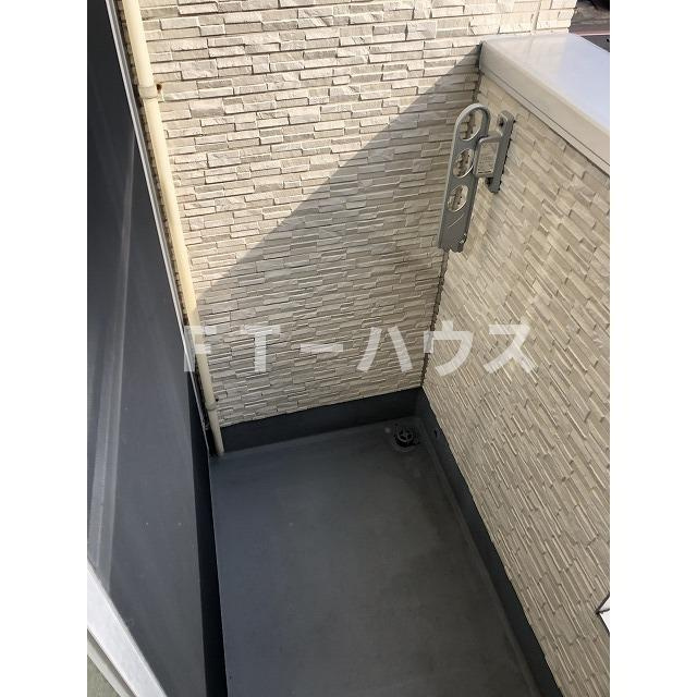 コンパートメントハウス検見川のバルコニー