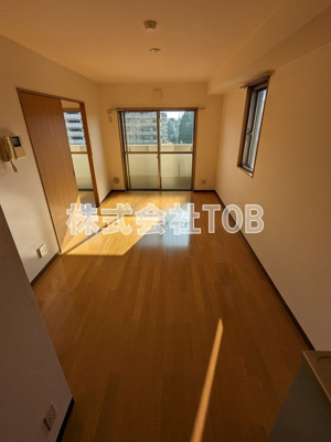 【居間・リビング】 | ヴィラ・フロレスタ | リビング10.4帖