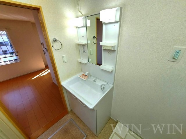 グランヒルズの独立洗面台
