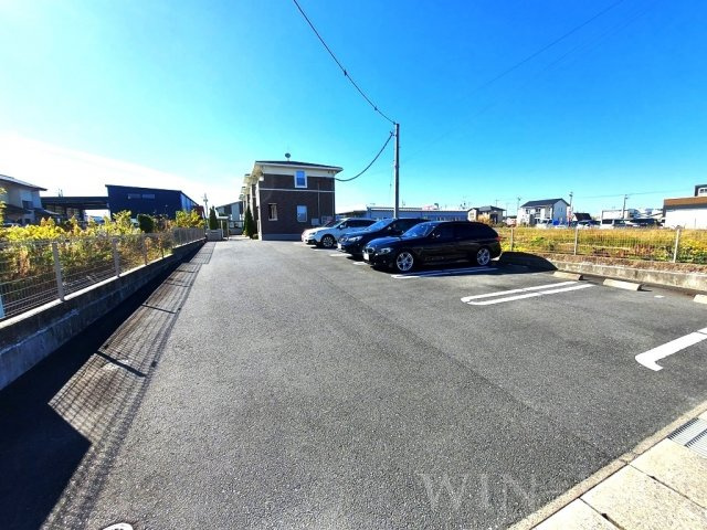 グランヒルズの駐車場