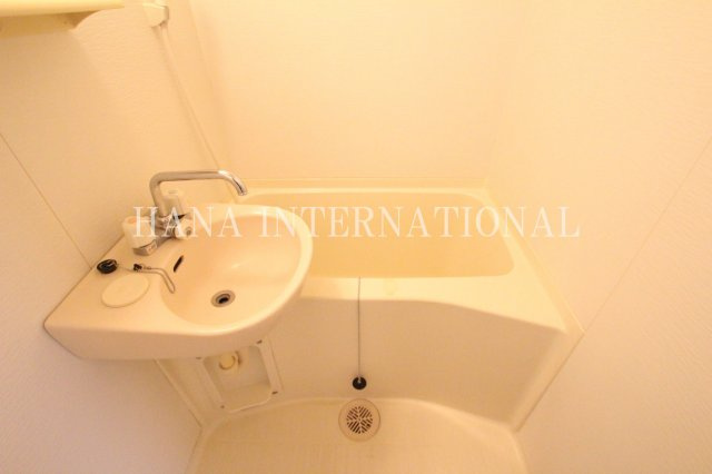 レオパレスドルフの浴室