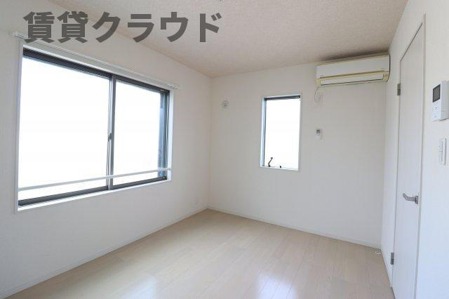 フォルビテッツァ松ヶ丘の洋室