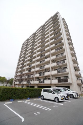 【外観】 | パブリコーポ坂（リノベ済） | 現地（2022年12月5日11：00頃）撮影
