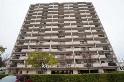 【外観】 | パブリコーポ坂（リノベ済） | 現地（2022年12月5日11：00頃）撮影