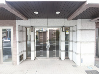 【エントランス】 | リブゼ横浜白楽 | エントランス部分です。