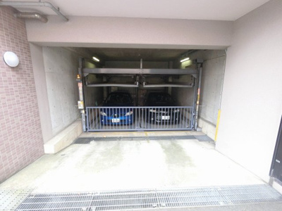 【駐車場】 | リブゼ横浜白楽 | 機械式駐車場です。