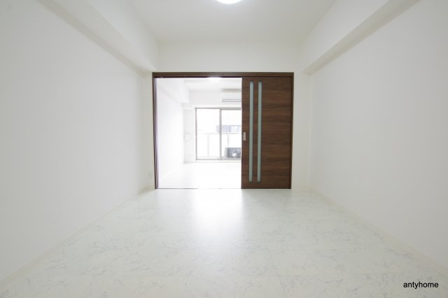 CIFI大阪天満　仲介手数料無料の居間・リビング