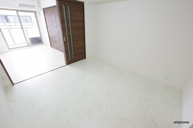 CIFI大阪天満　仲介手数料無料の居間・リビング