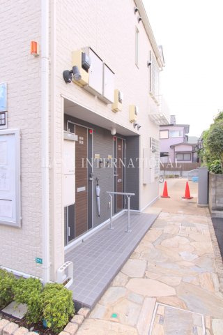 ファミール岩戸Ⅱのエントランス