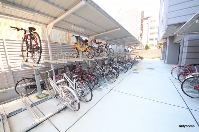 レジュールアッシュ梅田ＮＥＸ　仲介手数料無料の駐車場