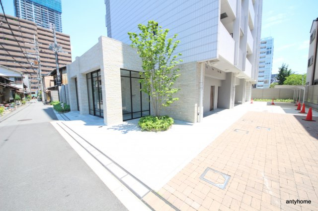 レジュールアッシュ梅田ＮＥＸ　仲介手数料無料のエントランス