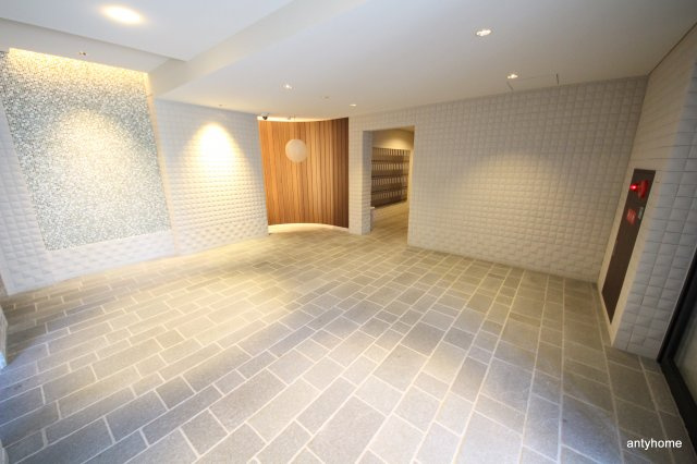 レジュールアッシュ梅田ＮＥＸ　仲介手数料無料のロビー