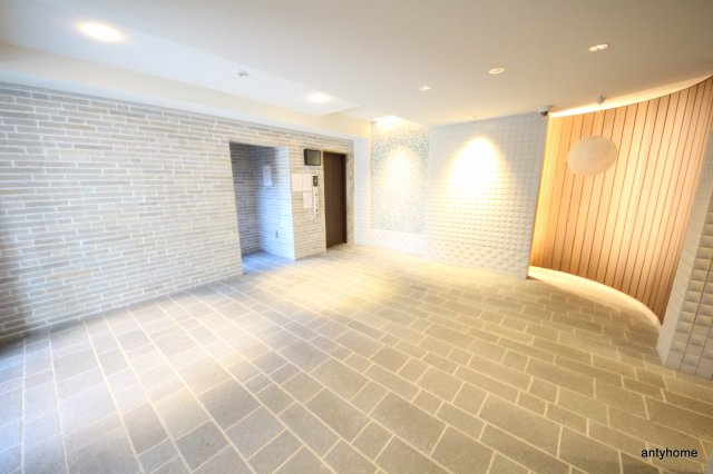 レジュールアッシュ梅田ＮＥＸ　仲介手数料無料のロビー