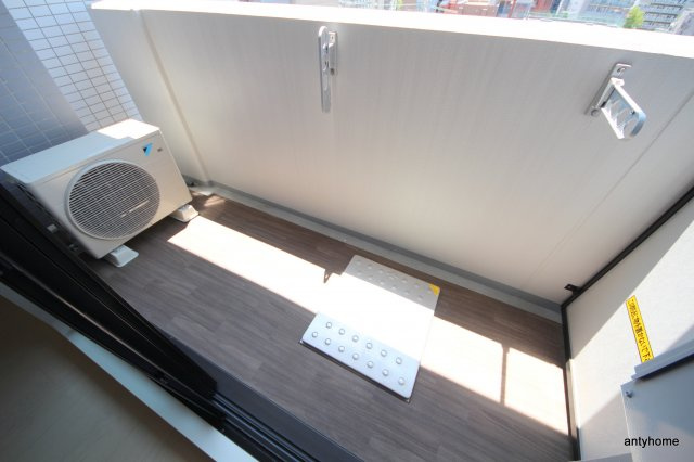 レジュールアッシュ梅田ＮＥＸ　仲介手数料無料のバルコニー