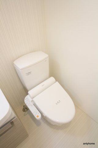 レジュールアッシュ梅田ＮＥＸ　仲介手数料無料のトイレ