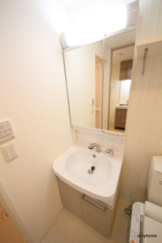 レジュールアッシュ梅田ＮＥＸ　仲介手数料無料の洗面所