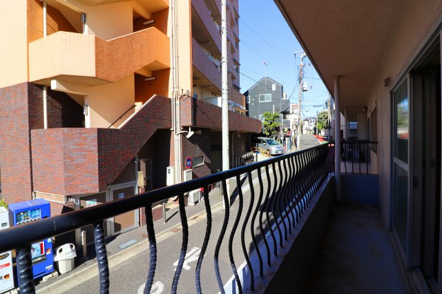 【外観】 | シャンボール目黒 2F | ●2階3方南西北角部屋！勝手口有り！LD床暖房新設！