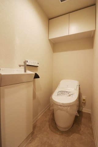 【外観】 | シャンボール目黒 2F | ●ペット犬猫飼育可能！雨に濡れない内廊下設計！