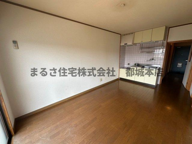 ピアコート旭21の居間・リビング