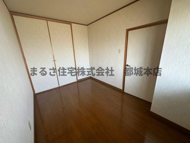 ピアコート旭21の洋室