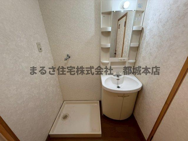 ピアコート旭21の独立洗面台