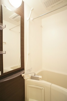 リブリ・Eminence柿の木台の浴室