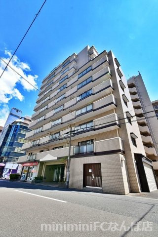 ファミーユ桜川の外観