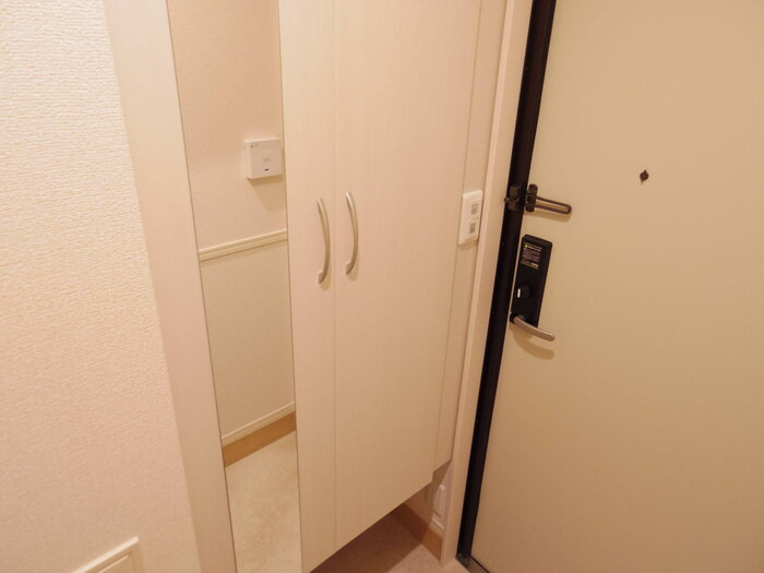ドルチェ・ヴィータの玄関|シューズボックス