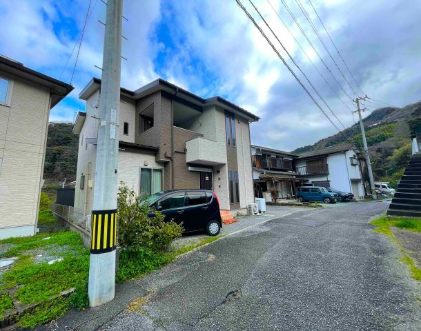 【前面道路含む現地写真】の画像