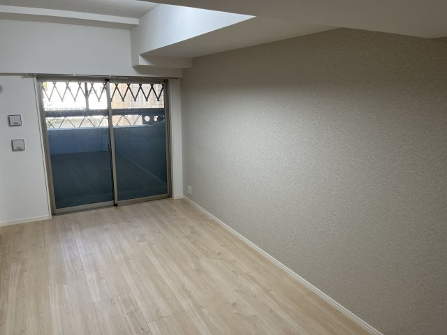 【居間・リビング】 | 千代町1丁目マンション | 使いやすいリビングです
