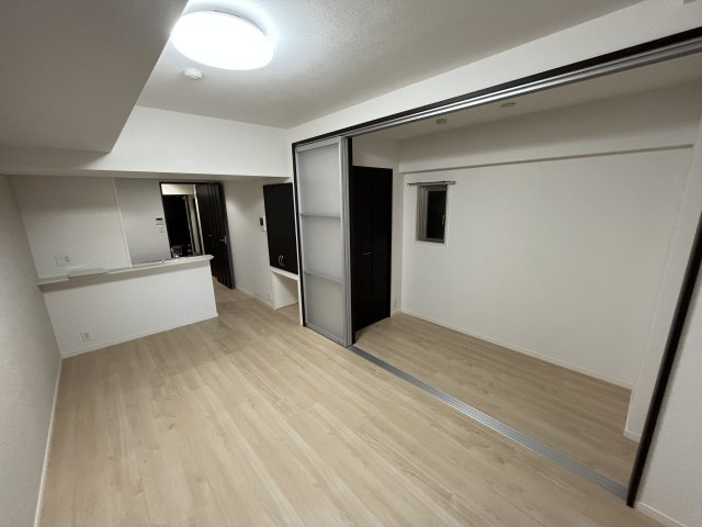 【居間・リビング】 | 千代町1丁目マンション | 使いやすいリビングです