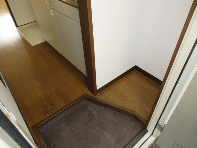サンモール日吉の玄関