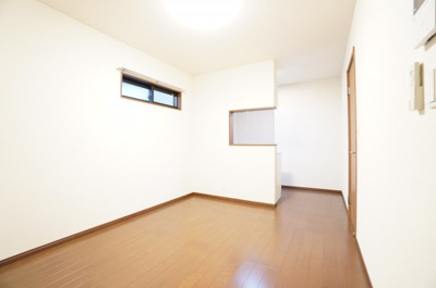 【居間・リビング】 | G-PRIME蘇我 | ※同物件・同タイプの写真です。