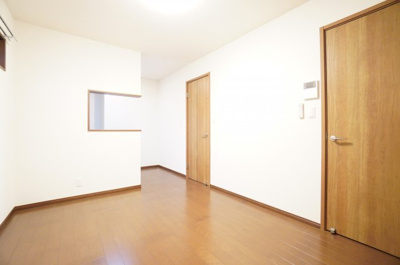 【居間・リビング】 | G-PRIME蘇我 | ※同物件・同タイプの写真です。