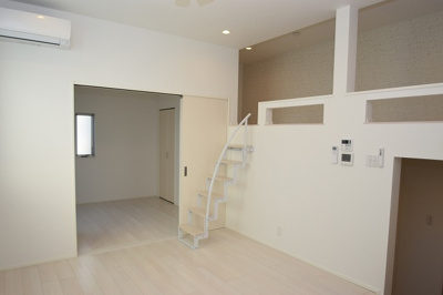 【内装】 | プラチナム黒川