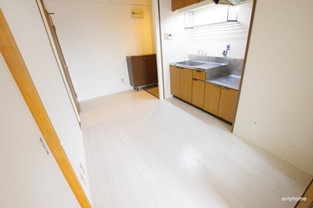 サンフェスタ　仲介手数料無料の居間・リビング